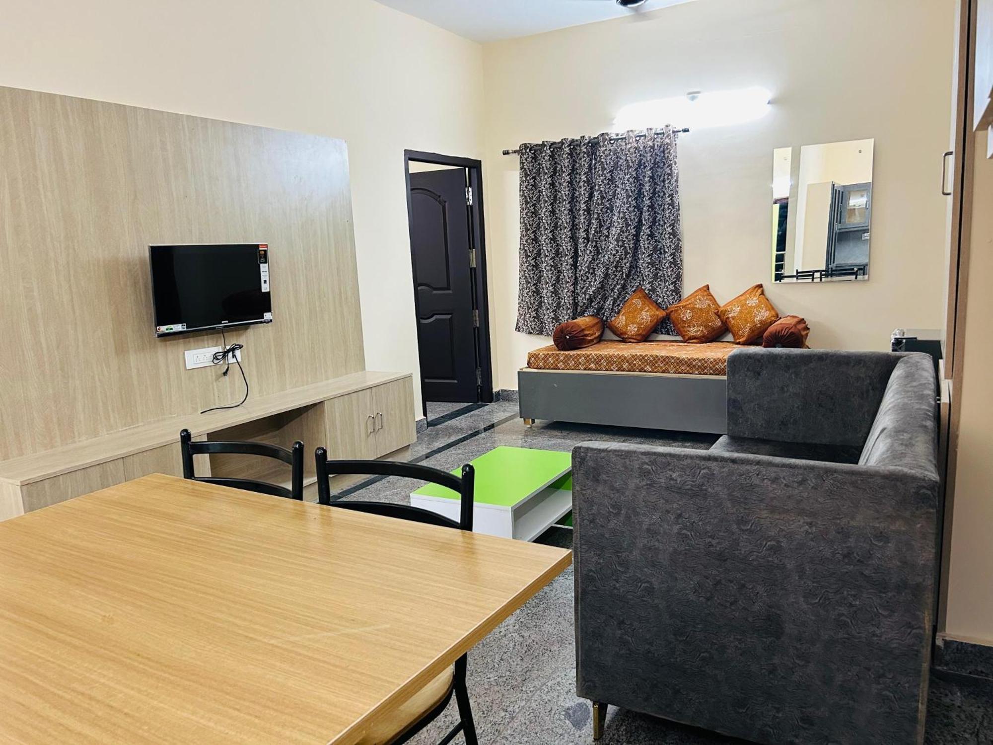 Y Stay Homestay Tirupati Zewnętrze zdjęcie