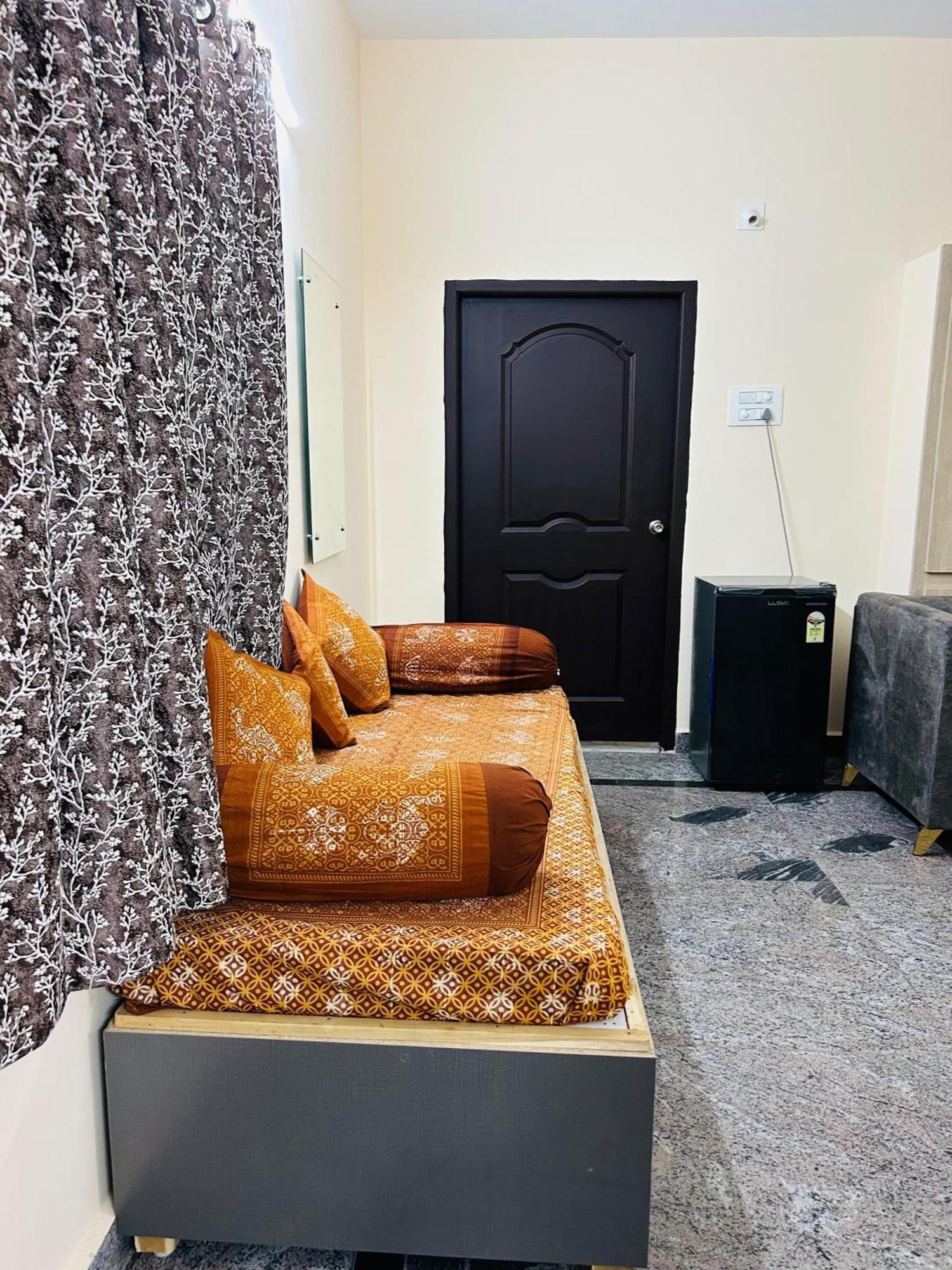 Y Stay Homestay Tirupati Zewnętrze zdjęcie